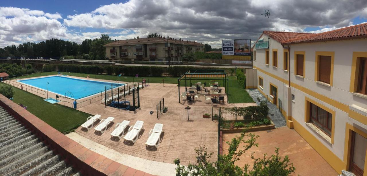 El Delfin Verde Villarente Exterior photo